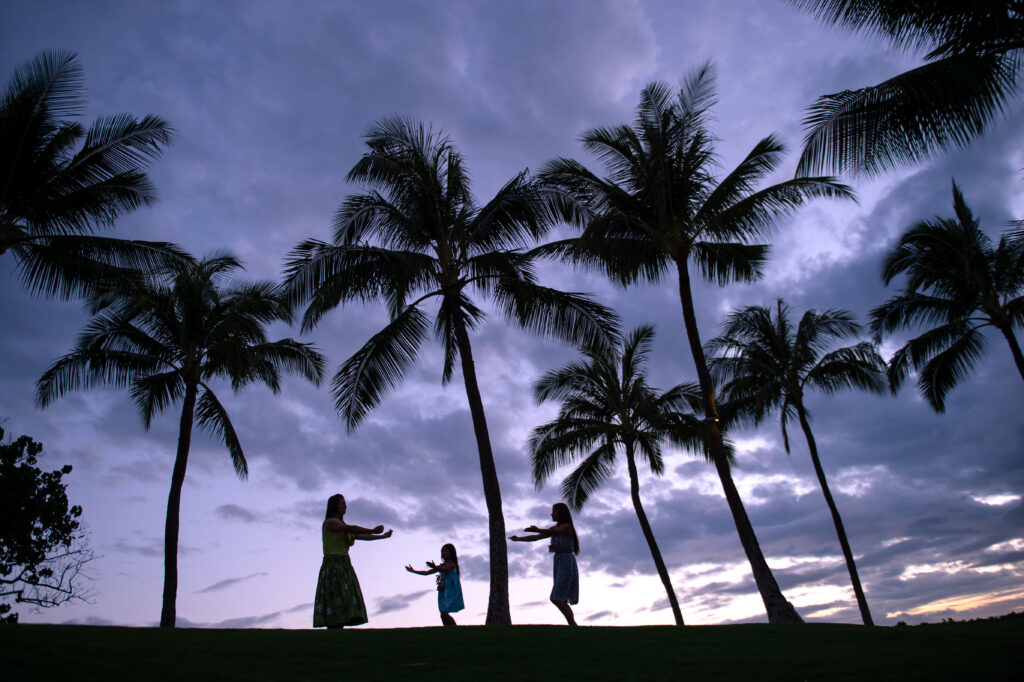 Aulani - dancing at sunset